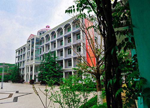 2023年读现代文秘专业选择广州哪所职业学校比较好